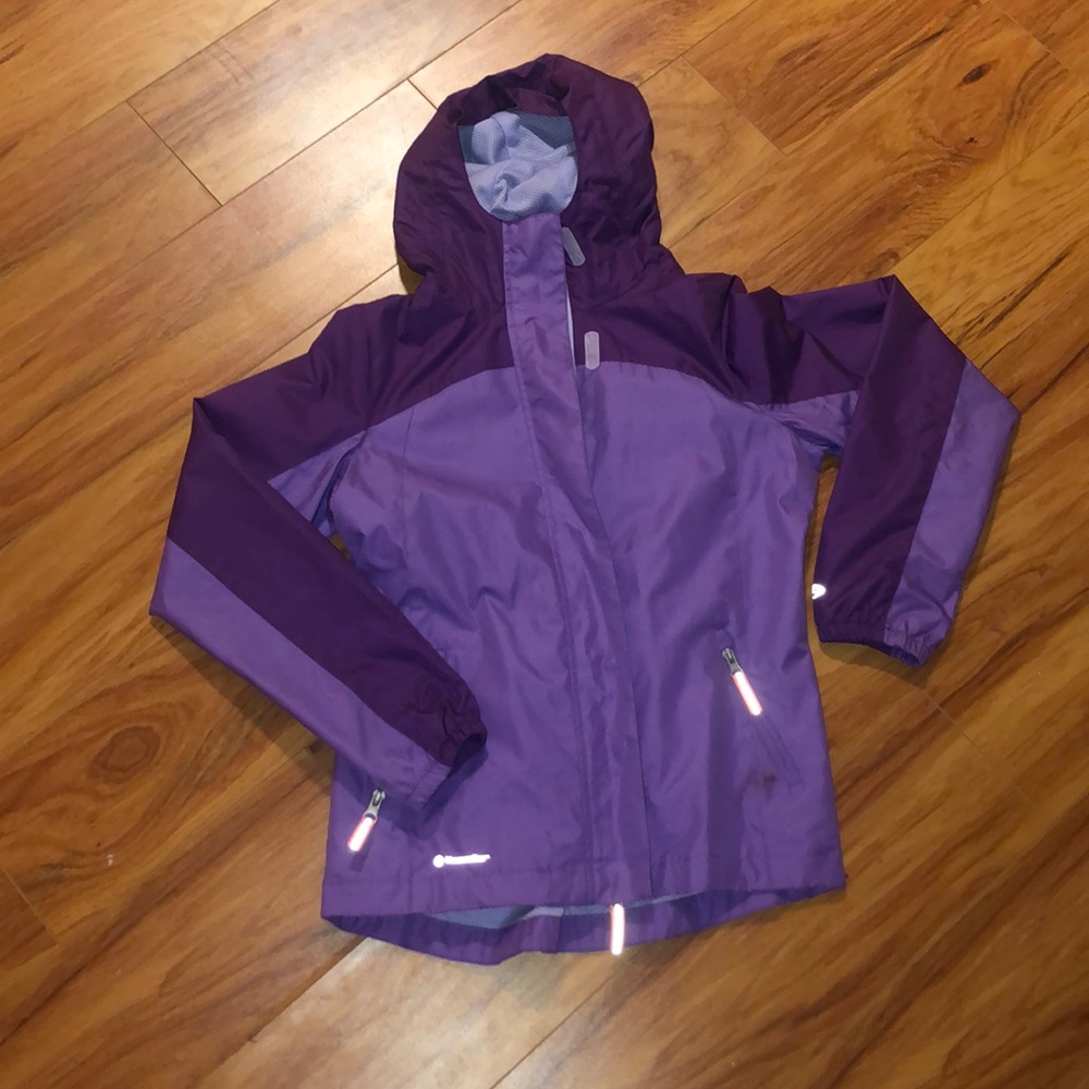 Champion raincoat barely worn size 10 to 12💜